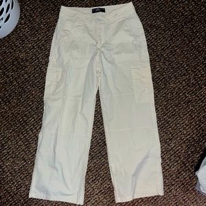 Hollister Cargos